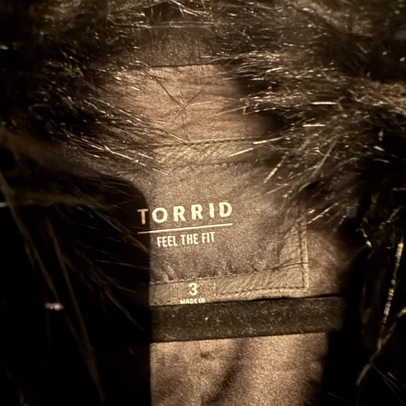 Torrid Black Woolen Faux Fur Collar Winter Coat Black (fur removable) - Picture 8 of 12